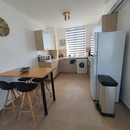 Anamor 408 Larnaca